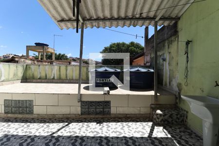 Casa à venda com 250m², 4 quartos e 4 vagasÁrea de serviço 2