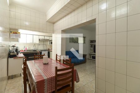 Casa à venda com 250m², 4 quartos e 4 vagasCozinha
