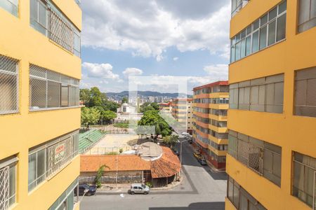 Apartamento para alugar com 63m², 2 quartos e 3 vagas Apartamento para alugar com 63m², 2 quartos e 3 vagasVista da Ponte de Acesso a Entrada 2