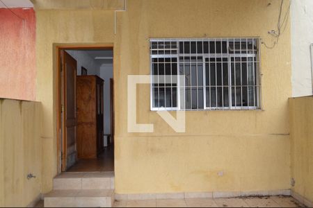 Casa à venda com 120m², 2 quartos e 1 vagaFachada