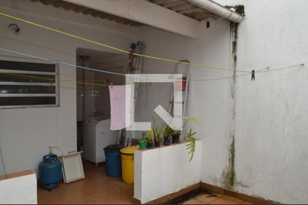 Casa à venda com 120m², 2 quartos e 1 vagaQuintal