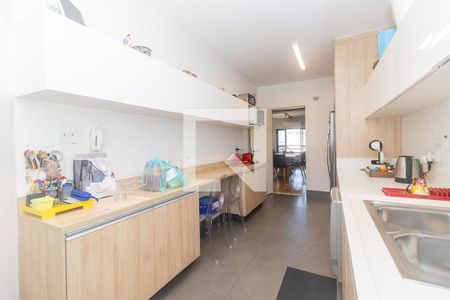 Apartamento à venda com 125m², 2 quartos e 2 vagasCozinha