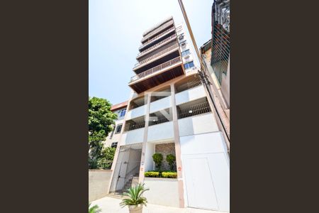 Apartamento para alugar com 130m², 1 quarto e 2 vagas Apartamento para alugar com 130m², 1 quarto e 2 vagasFachada