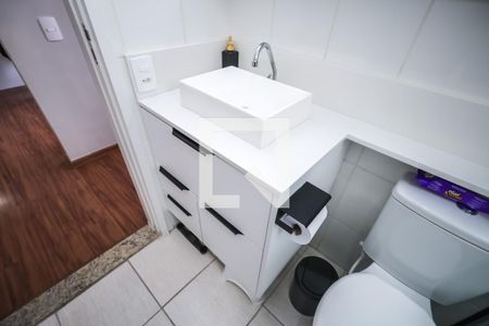 Apartamento à venda com 52m², 2 quartos e 1 vaga Apartamento à venda com 52m², 2 quartos e 1 vagaBanheiro
