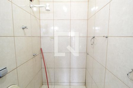 Banheiro 2 de casa para alugar com 1 quarto, 250m² em Chácaras Tubalina E Quartel, Uberlândia