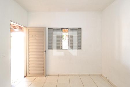 Sala/Quarto de casa para alugar com 1 quarto, 250m² em Chácaras Tubalina E Quartel, Uberlândia