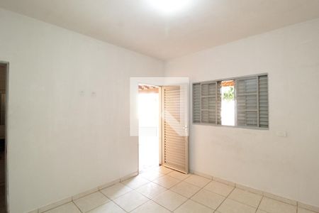 Sala/Quarto de casa para alugar com 1 quarto, 250m² em Chácaras Tubalina E Quartel, Uberlândia
