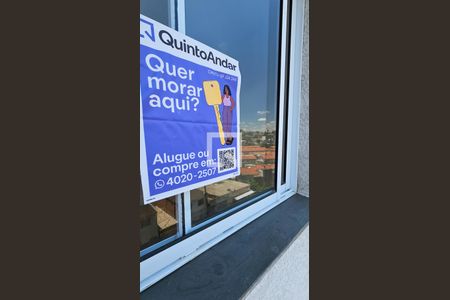 Apartamento para alugar com 32m², 2 quartos e sem vaga Apartamento para alugar com 32m², 2 quartos e sem vagaAdesivo