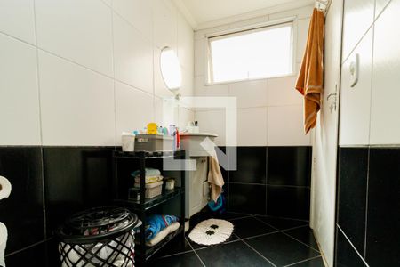 Casa à venda com 76m², 2 quartos e 1 vaga Casa à venda com 76m², 2 quartos e 1 vagaBanheiro