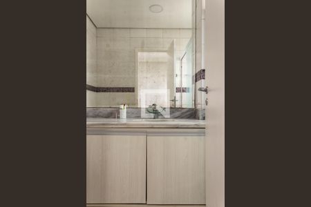 Apartamento à venda com 239m², 4 quartos e 4 vagasBanheiro da Suíte 3