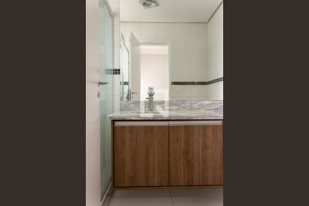 Apartamento à venda com 239m², 4 quartos e 4 vagasBanheiro da Suíte 2