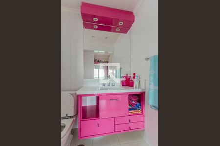 Apartamento à venda com 320m², 4 quartos e 5 vagasBanheiro da Suíte 1