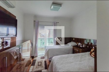 Apartamento à venda com 320m², 4 quartos e 5 vagasSuíte 2