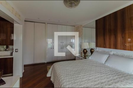 Apartamento à venda com 320m², 4 quartos e 5 vagasSuíte 3