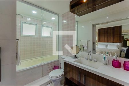 Apartamento à venda com 320m², 4 quartos e 5 vagasBanheiro da Suíte 3