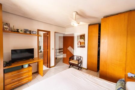 Casa à venda com 148m², 3 quartos e 3 vagas Casa à venda com 148m², 3 quartos e 3 vagasSuíte