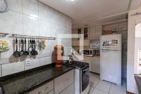 Casa à venda com 148m², 3 quartos e 3 vagas Casa à venda com 148m², 3 quartos e 3 vagasCozinha