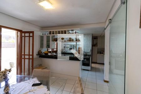 Casa à venda com 148m², 3 quartos e 3 vagas Casa à venda com 148m², 3 quartos e 3 vagasCozinha