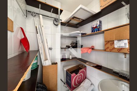 Apartamento à venda com 85m², 2 quartos e 2 vagasBanheiro de serviço