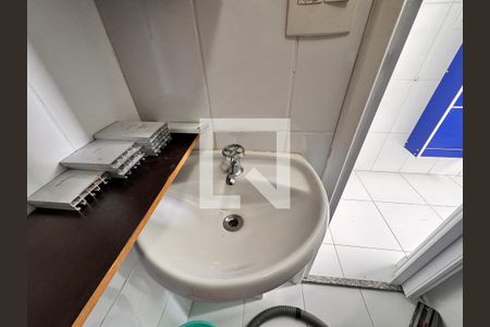 Apartamento à venda com 85m², 2 quartos e 2 vagasBanheiro de serviço
