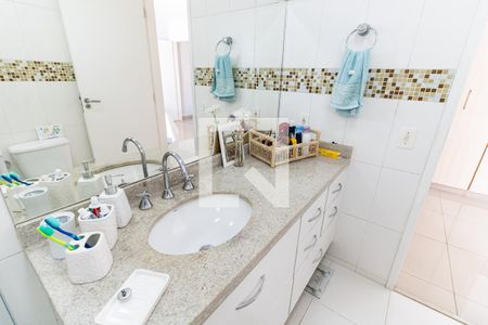 Casa à venda com 162m², 3 quartos e 4 vagasBanheiro da Suíte 1