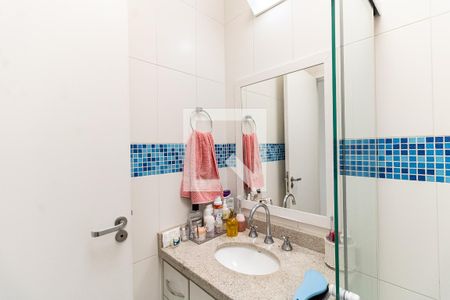 Casa à venda com 162m², 3 quartos e 4 vagasBanheiro da Suíte 2