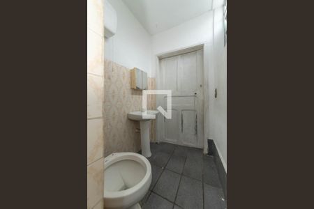 Casa à venda com 300m², 4 quartos e 2 vagasEdícula - Banheiro