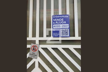 Casa à venda com 200m², 4 quartos e 4 vagas Casa à venda com 200m², 4 quartos e 4 vagasplaquinha