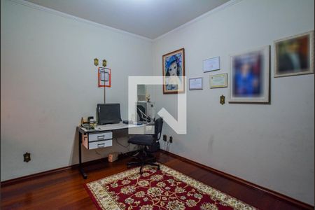 Casa à venda com 200m², 4 quartos e 4 vagas Casa à venda com 200m², 4 quartos e 4 vagasQuarto 2