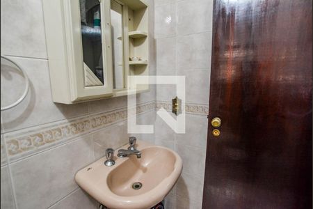 Casa à venda com 200m², 4 quartos e 4 vagas Casa à venda com 200m², 4 quartos e 4 vagasBanheiro da Suíte 1