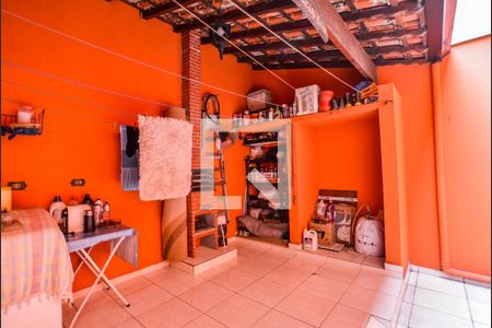 Casa à venda com 200m², 4 quartos e 4 vagas Casa à venda com 200m², 4 quartos e 4 vagasÁrea de Serviço