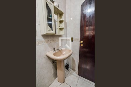 Casa à venda com 200m², 4 quartos e 4 vagas Casa à venda com 200m², 4 quartos e 4 vagasBanheiro da Suíte 1