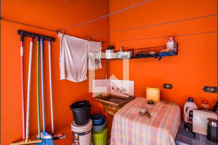 Casa à venda com 200m², 4 quartos e 4 vagas Casa à venda com 200m², 4 quartos e 4 vagasÁrea de Serviço