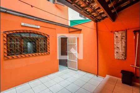 Casa à venda com 200m², 4 quartos e 4 vagas Casa à venda com 200m², 4 quartos e 4 vagasQuintal