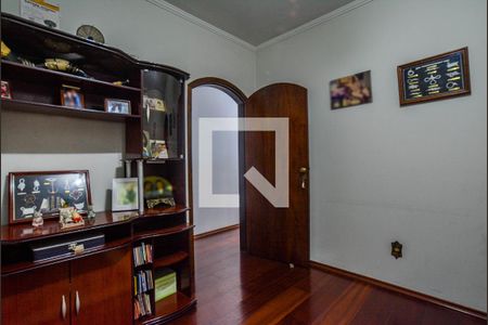 Casa à venda com 200m², 4 quartos e 4 vagas Casa à venda com 200m², 4 quartos e 4 vagasQuarto 2