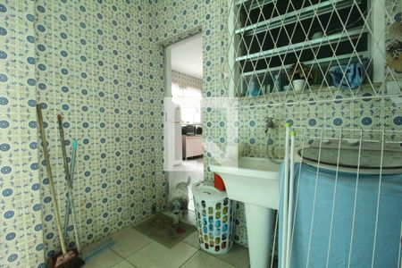 Casa de condomínio à venda com 112m², 4 quartos e 1 vagaÁrea de serviço