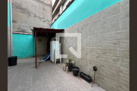 Casa de condomínio à venda com 112m², 4 quartos e 1 vagaFundos