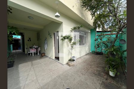 Casa de condomínio à venda com 112m², 4 quartos e 1 vagaFrente da casa