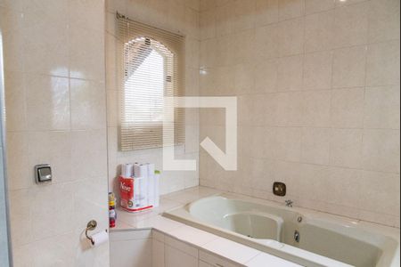 Casa de condomínio à venda com 175m², 3 quartos e 4 vagasBanheiro da suíte