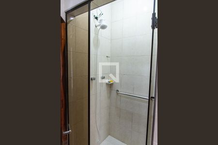 Casa de condomínio à venda com 175m², 3 quartos e 4 vagasBanheiro da suíte