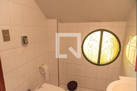 Casa de condomínio à venda com 175m², 3 quartos e 4 vagasLavabo