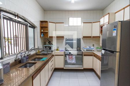 Casa de condomínio à venda com 175m², 3 quartos e 4 vagasCozinha