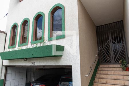 Casa de condomínio à venda com 175m², 3 quartos e 4 vagasEntrada