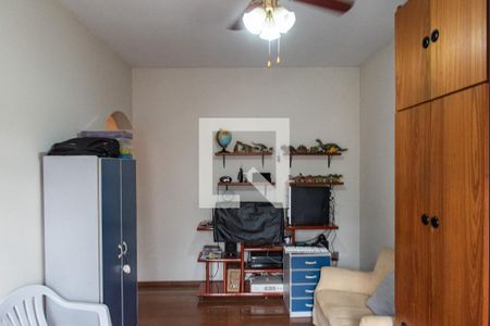 Casa de condomínio à venda com 175m², 3 quartos e 4 vagasQuarto 2