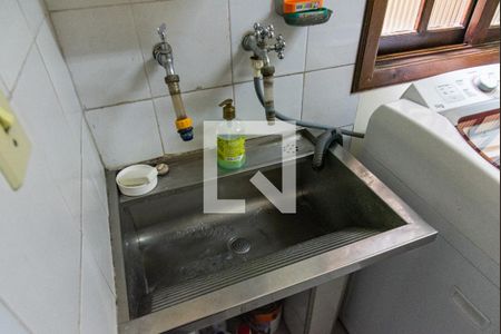 Casa de condomínio à venda com 175m², 3 quartos e 4 vagasÁrea de serviço