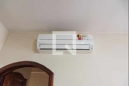 Casa de condomínio à venda com 175m², 3 quartos e 4 vagasSuíte