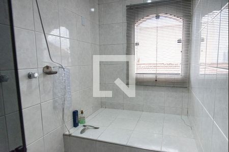 Casa de condomínio à venda com 175m², 3 quartos e 4 vagasBanheiro