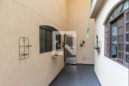 Casa de condomínio à venda com 175m², 3 quartos e 4 vagasQuintal
