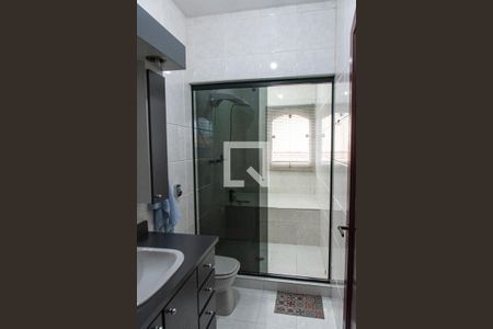 Casa de condomínio à venda com 175m², 3 quartos e 4 vagasBanheiro