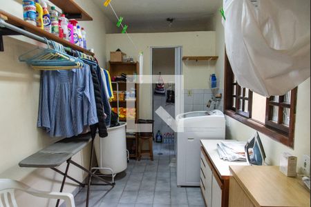 Casa de condomínio à venda com 175m², 3 quartos e 4 vagasÁrea de serviço